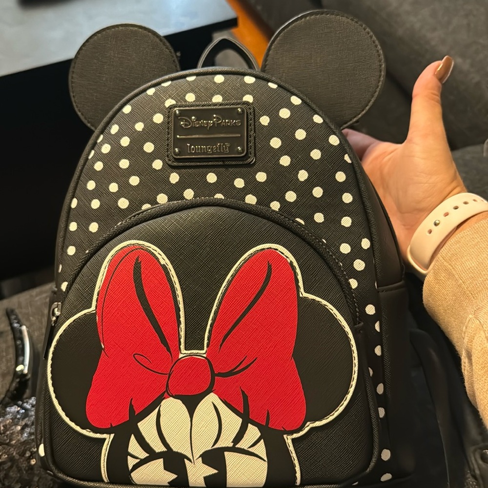 Disney min is mouse loungefly brand new never worn